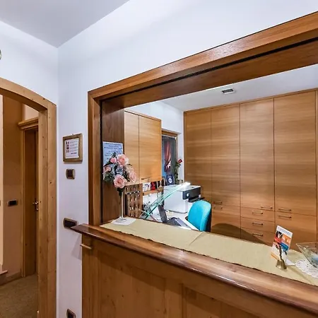 Aparthotel Mottolino 2*